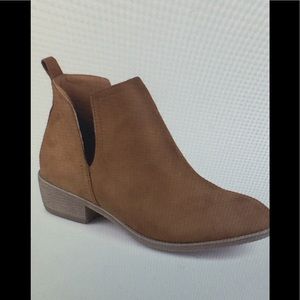 NWOT Journee Collection Rimi Boot- Wide Width